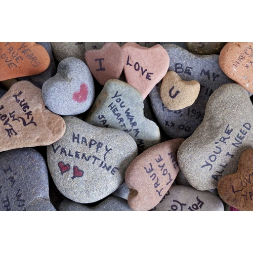 WA, Heart Rock collection with Valentine sayings